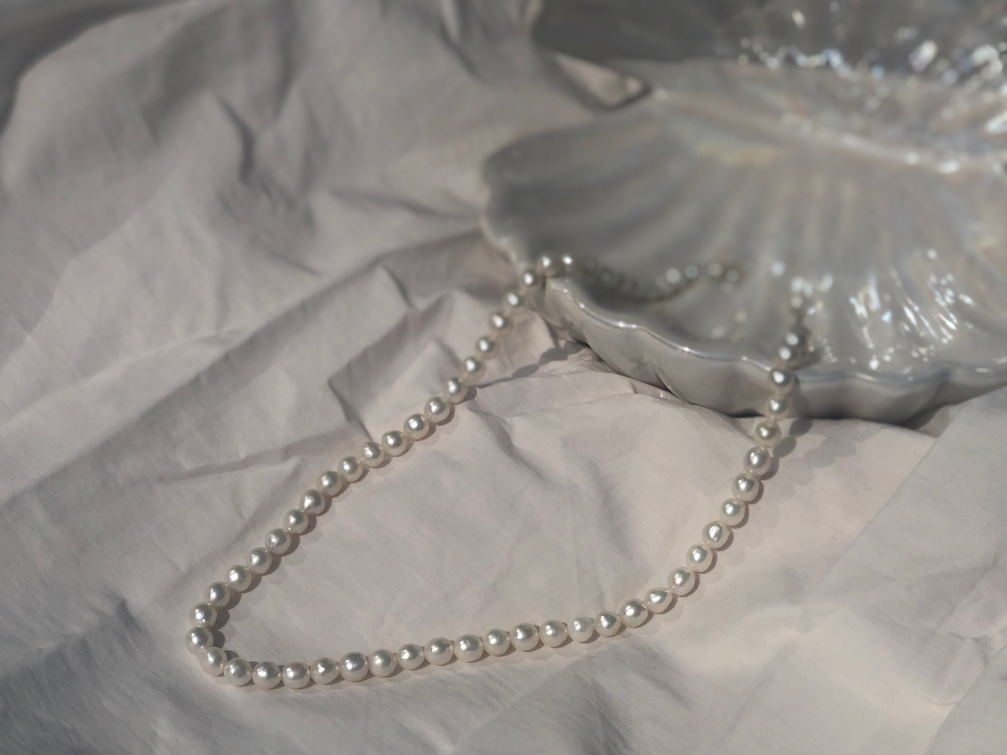 Arpel Essential White Pearl Necklace